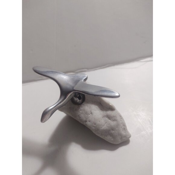 Hoselton Vintage Goose Sculpture Made in Canada Hand Crafted  3.5" x 4" x 2 1/2" - Picture 4 of 9